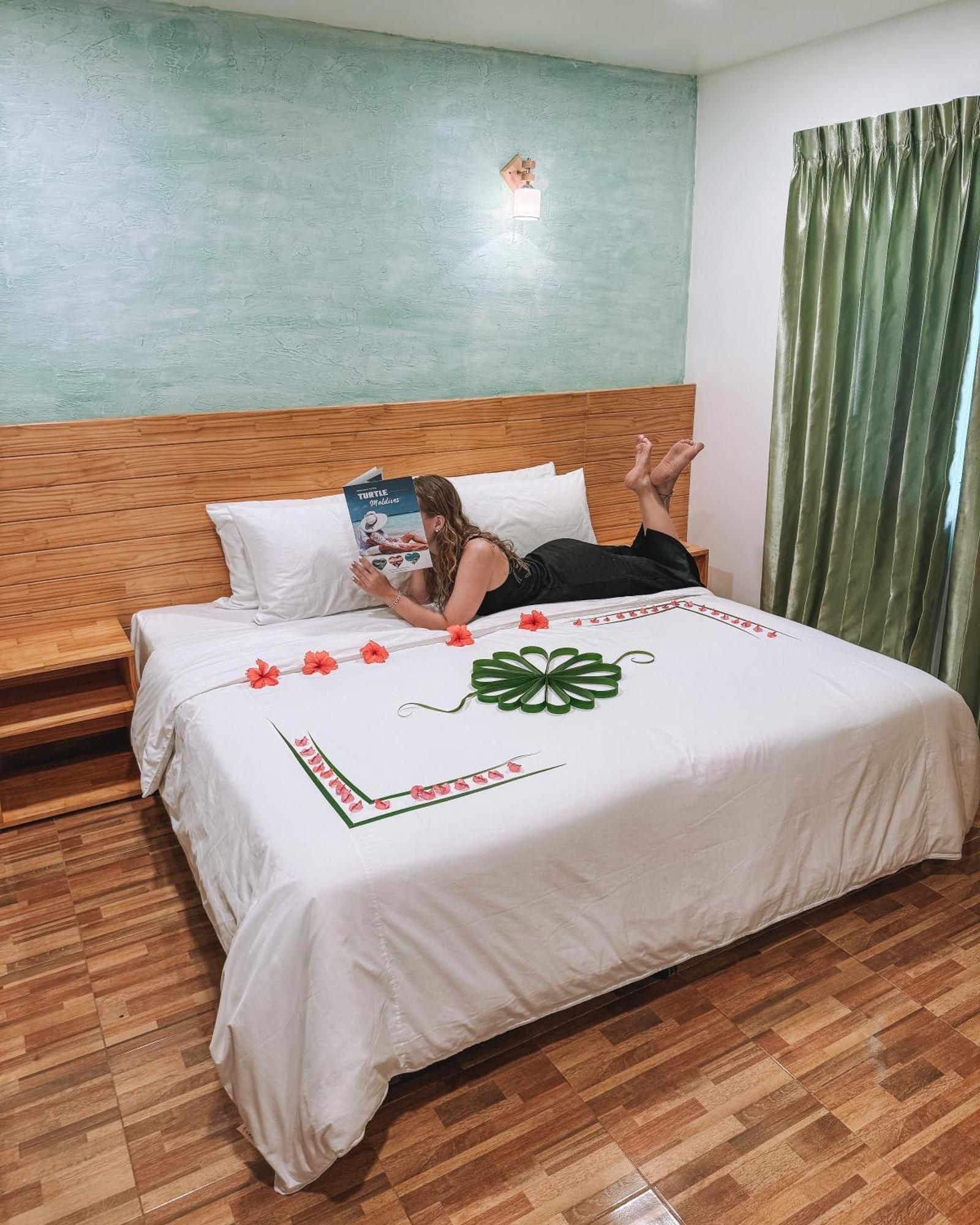 Turtle Maldives - Your Gateway To The Beach & Marine Adventures Await! Omadhoo Exterior foto